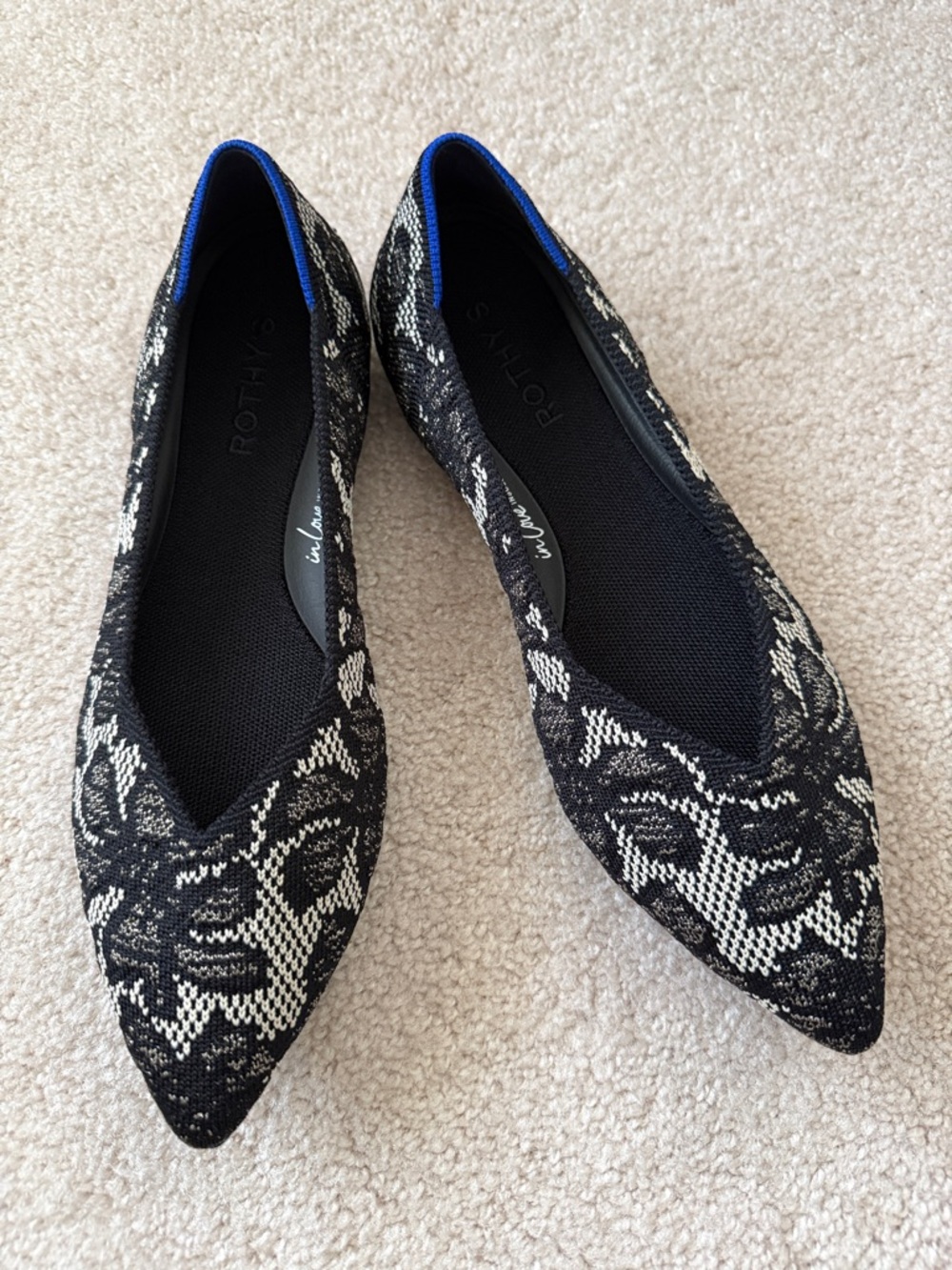 Rothy's The Point II Chantilly Floral Lace (Black and White floral) in size 8.5